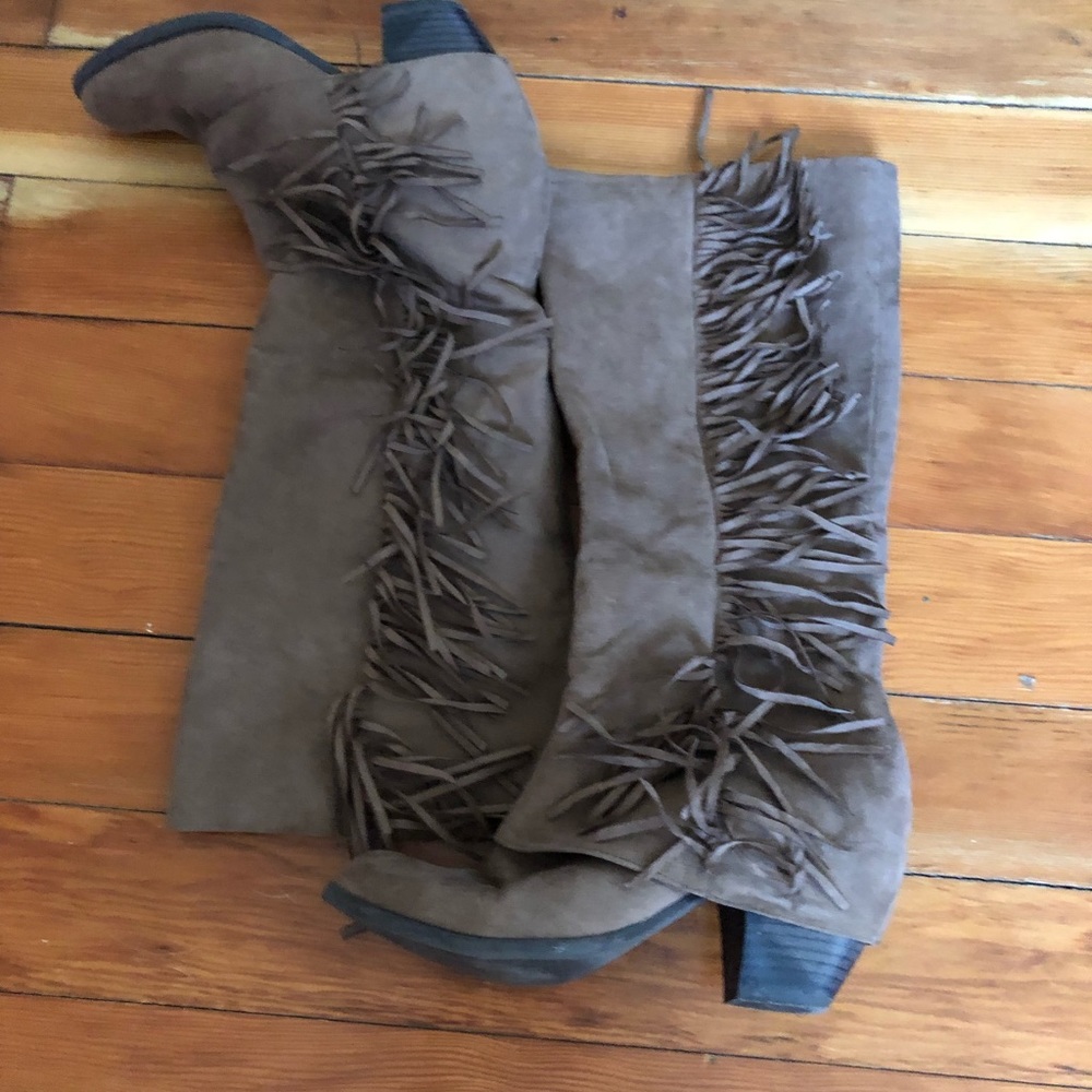 Suede taupe zipper fringe boots with low heel